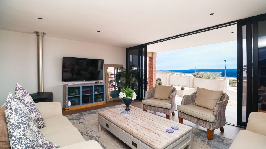 4 Bedroom Property for Sale in Stilbaai Wes Western Cape